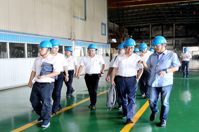 2020年9月8日,时任商务部亚洲司副司长杨伟群、马来西亚驻华使馆公使施志光莅临雅博app官方入口对马来西亚项目进行调研