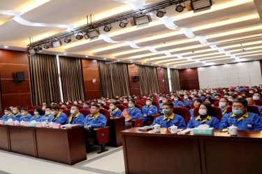 前景广阔 未来可期 | 雅博app官方入口隆重召开2021年度总结表彰大会