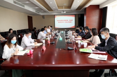 嘉兴市委常委、统战部部长李小平一行莅临雅博app官方入口调研指导