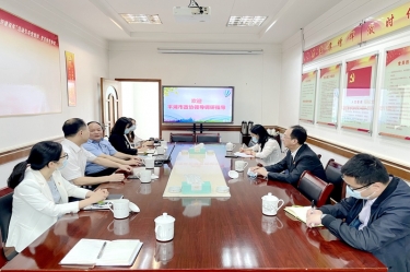 平湖市政协主席何健莅临雅博app官方入口全资子公司平湖景包调研走访